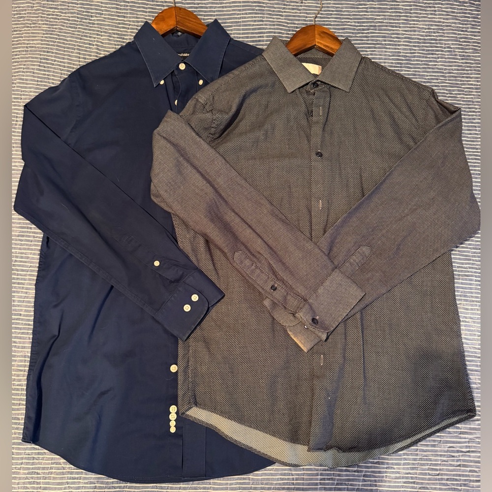 2 pack Men’s Dress Shirts.
